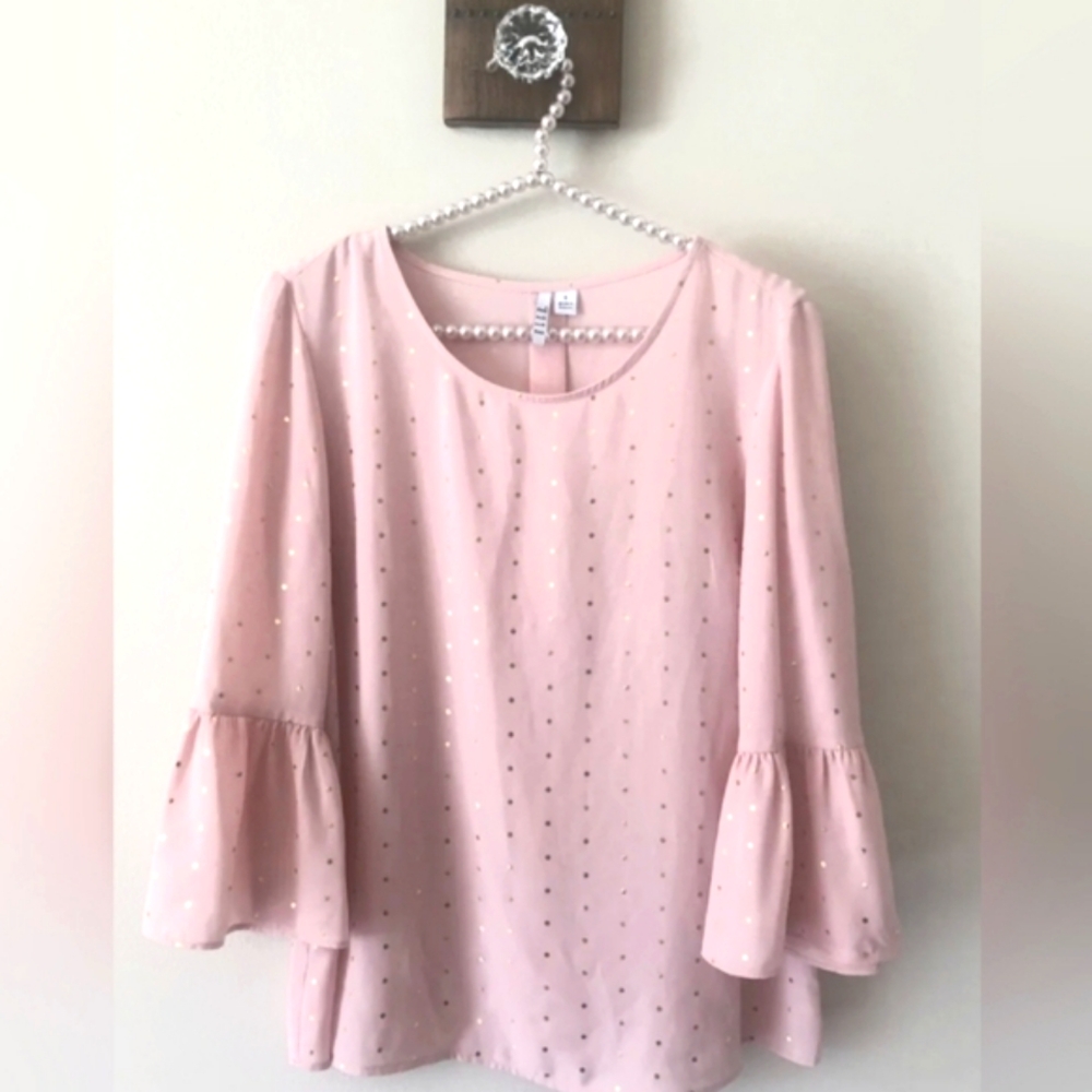 (M) Elle Baby Pink Polka dot Top with Bell Sleeves  Ptp 20"×L24"